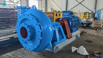 Influence Mechanism and Optimization Strategies of Transport Medium Characteristics on the Delivery Distance of Sand Pumps
